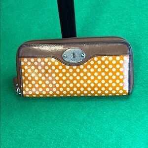 FOSSIL KEY PER POIKA DOT ZIP AROUND WRISTLET WALLET